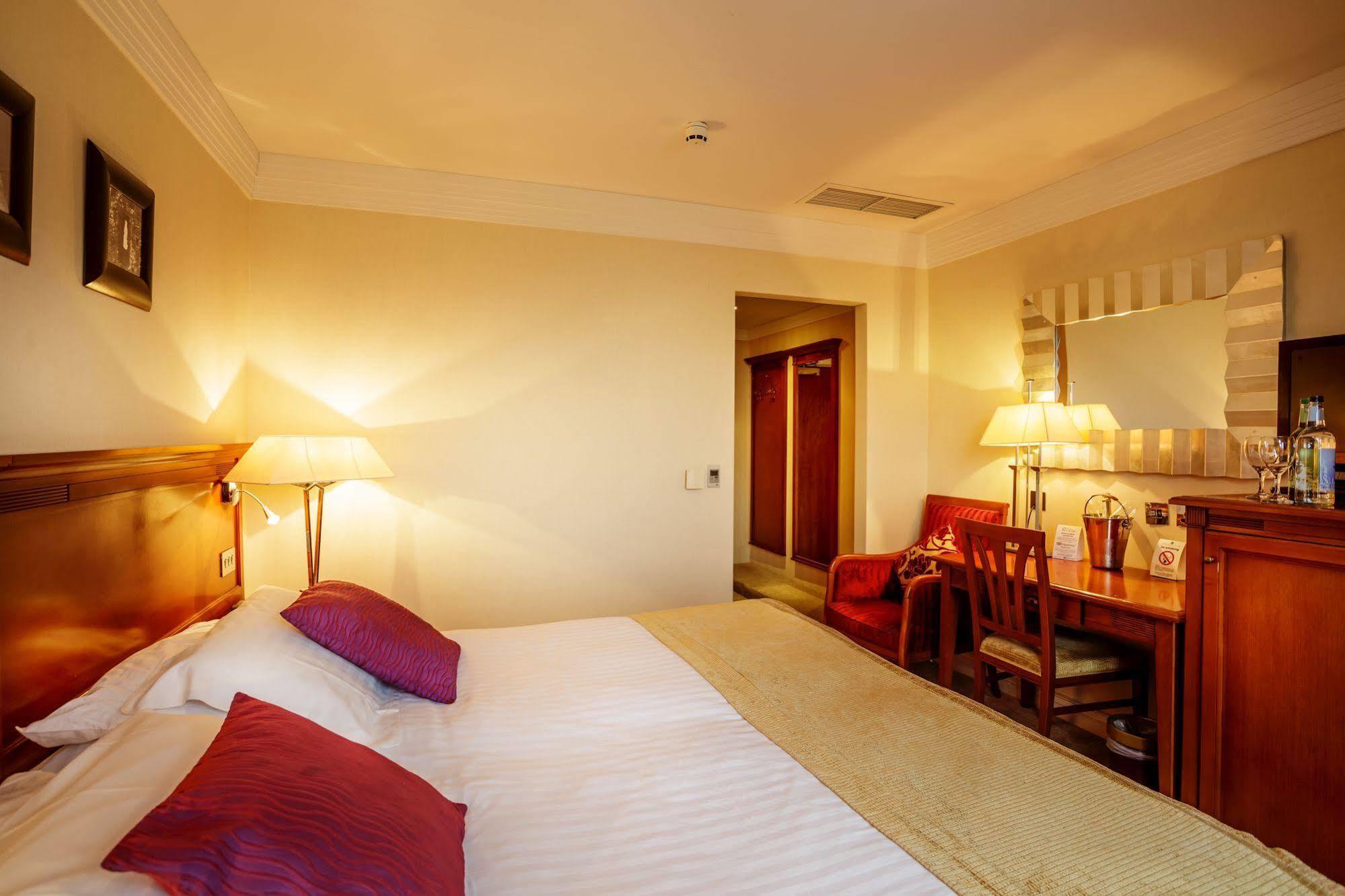 Bryn Meadows Golf, Hotel & Spa Blackwood  Zewnętrze zdjęcie